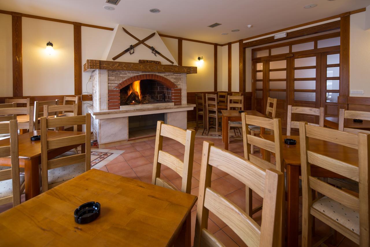Hotel Knez Купрес Екстериор снимка