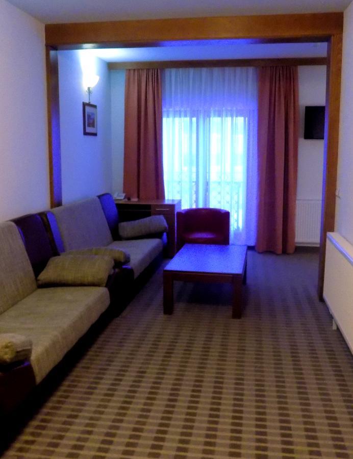 Hotel Knez Купрес Екстериор снимка